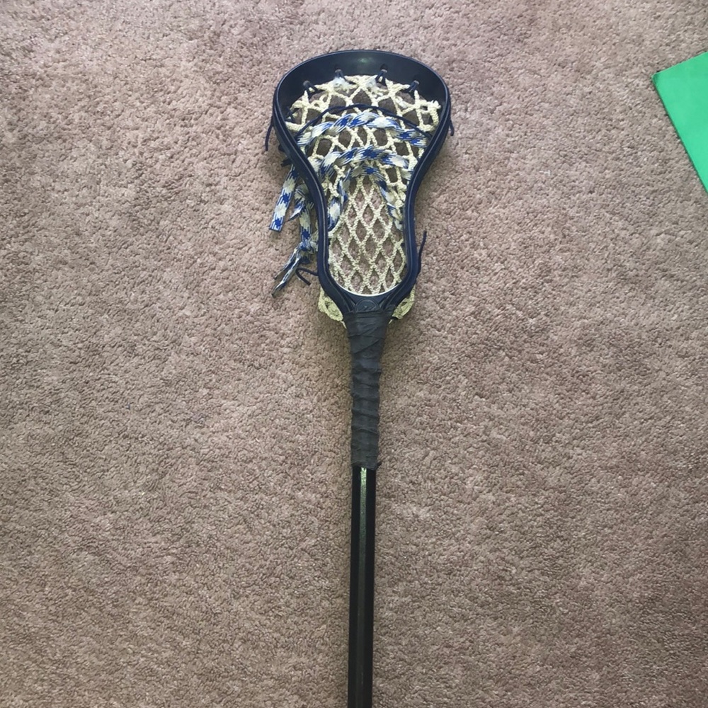 Lacrosse D-pole